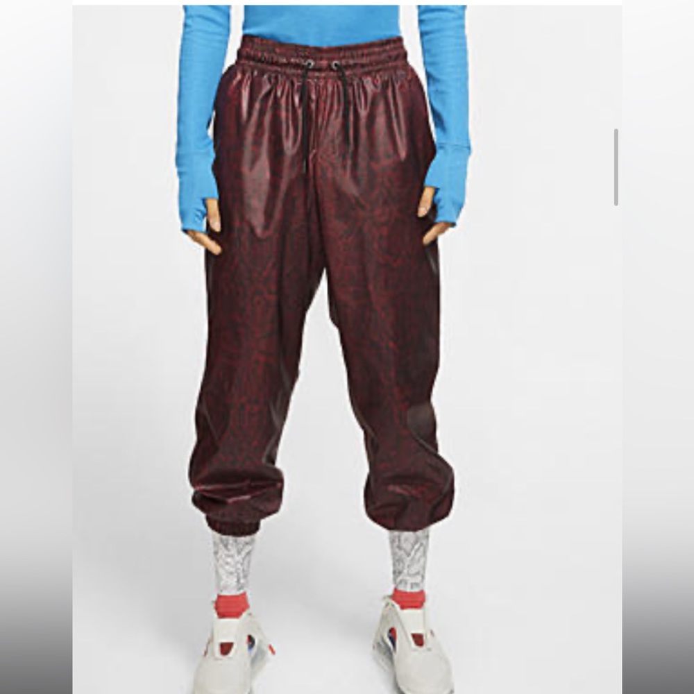 NWT Nike Woven Joggers